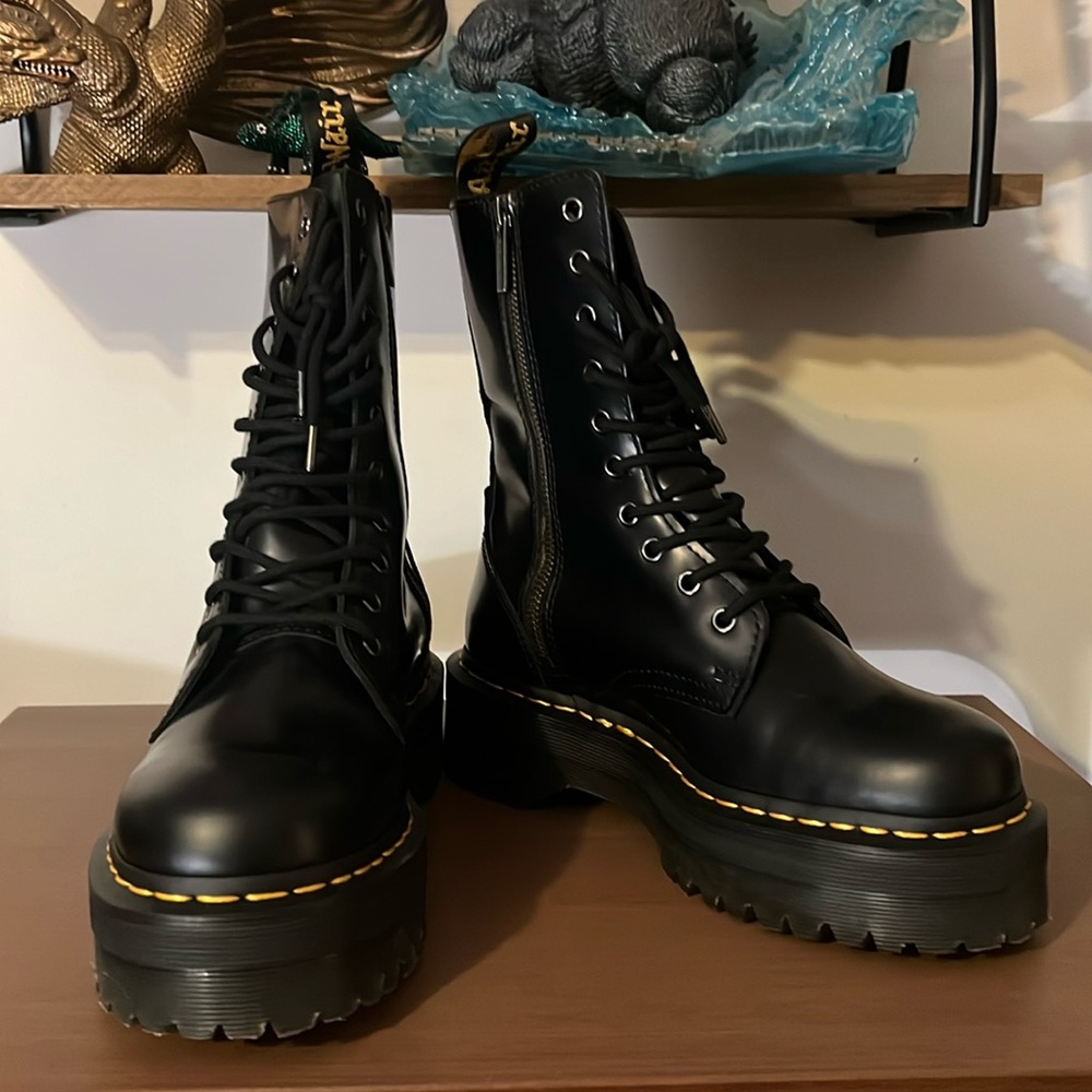 Dr. Marten Jadon Hi